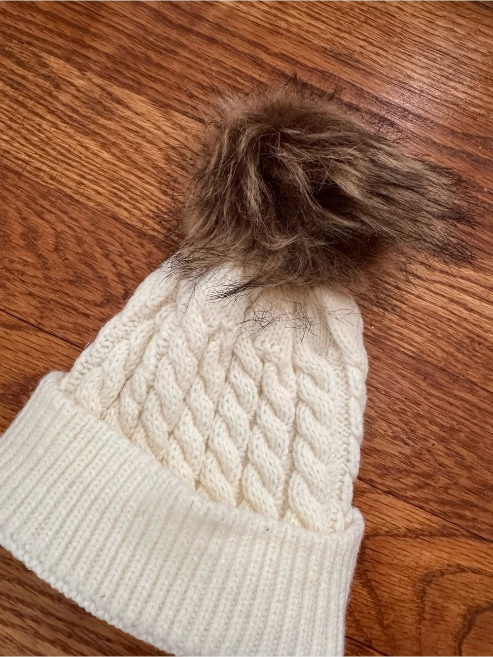 Source Unknown Kids Cable Knit Beanie with Brown Faux Fur Pom - Cream
